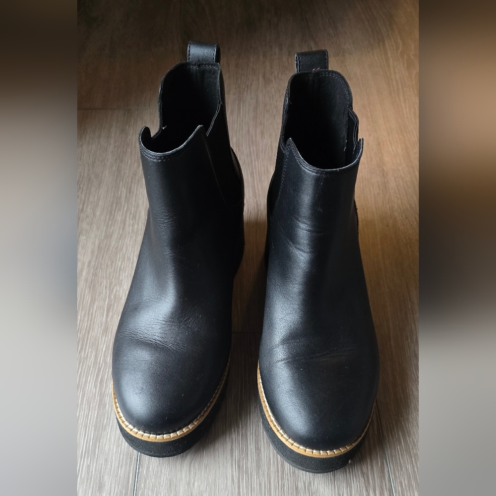 Cole Haan Black Zerogrand Chelsea Boot Tan Trim Platform Boots Booties Sz 7 Noir - Picture 2 of 8